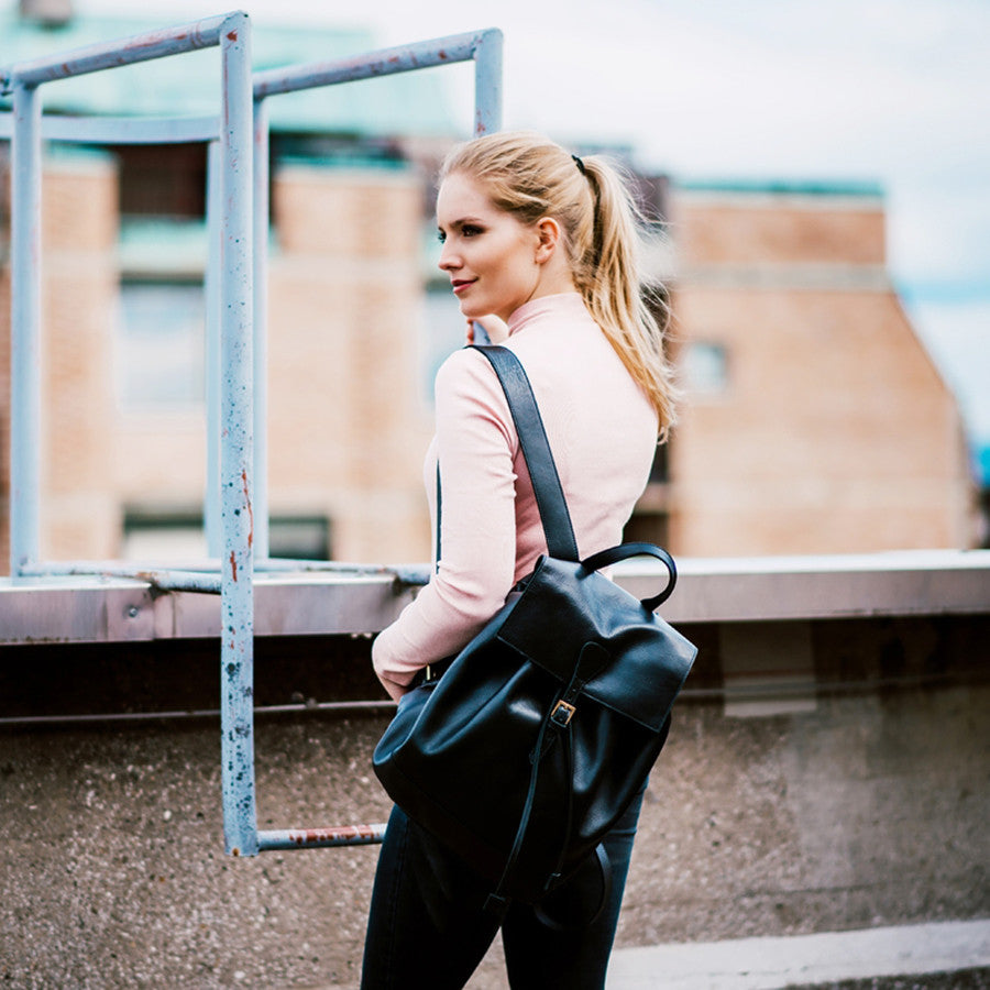 5 reasons to wear backpack